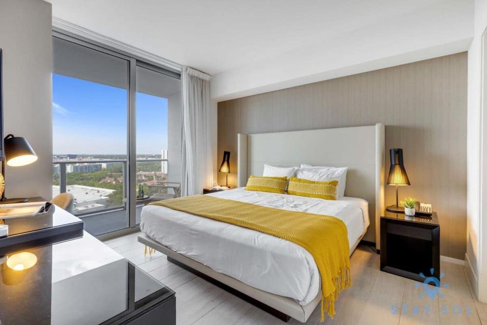 Luxury 1Br-Front Intracoastal View Balcony - Pools
